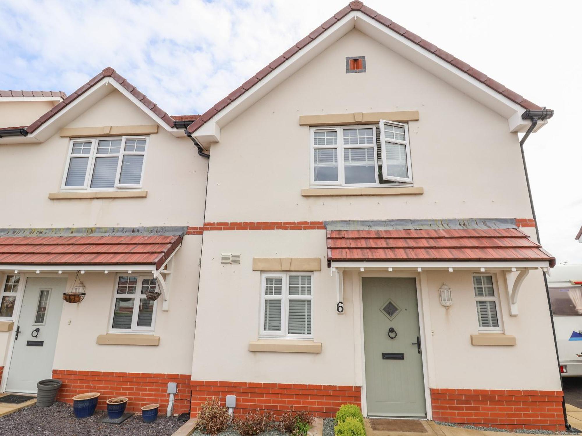 6 Cwrt Griffiths Villa Rhyl Exterior photo